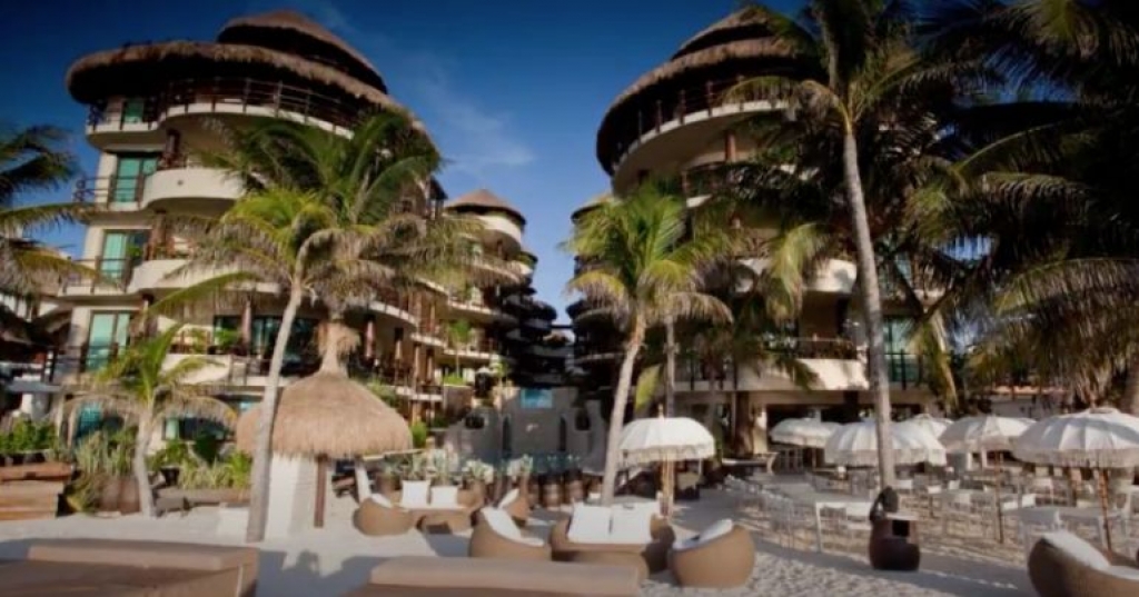 Condominium with private pool and garden, terrace, BBQ, for sale, Playacar, Playa del Carmen