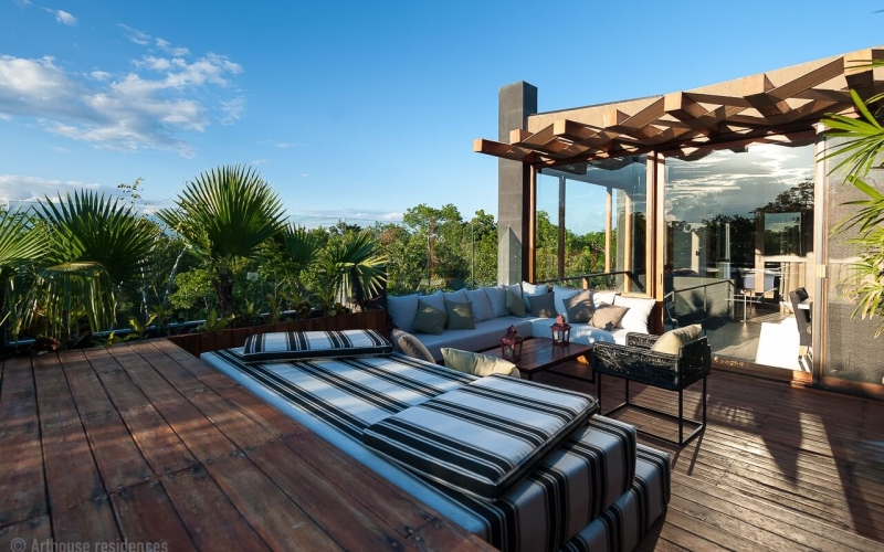 3 bedroom penthouse, private pool, avant garde building with design and decoration inspired by art.