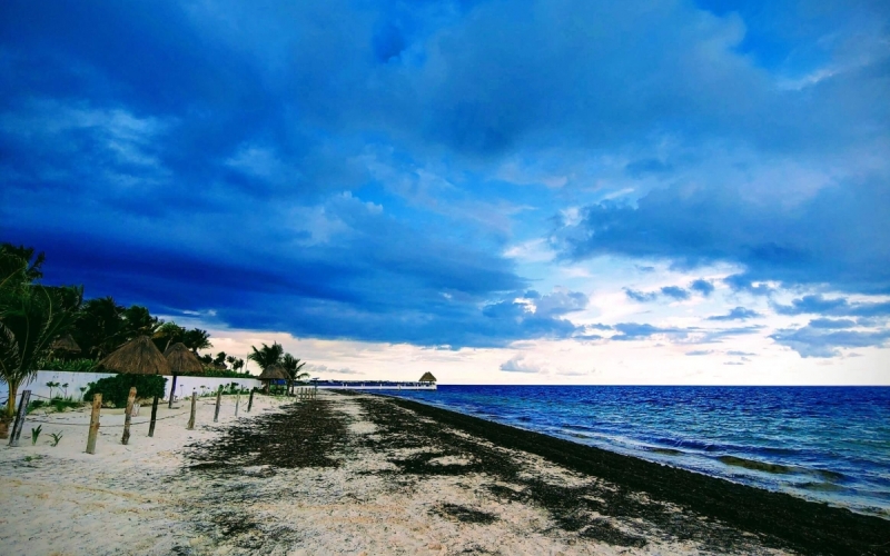 Terreno Hotelero frente al mar en venta, Puerto Morelos, Cancun.