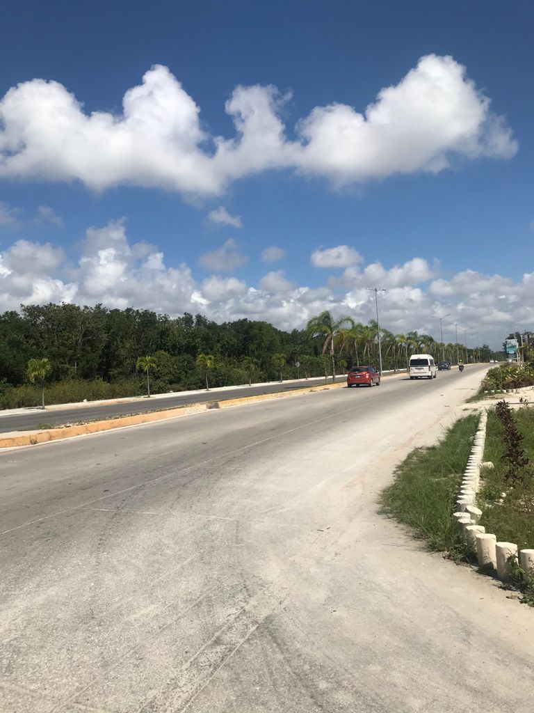 Terreno en esquina, ejidal con orden de ocupaci&oacute;n, uso de suelo mixto industrial-residencial, en el