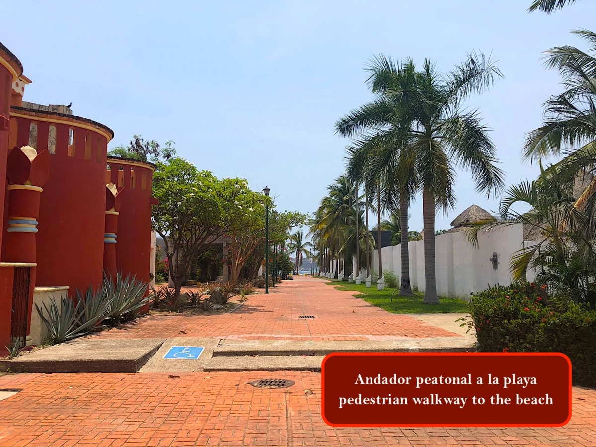 Terreno uso de suelo tur&iacute;stico hotelero a 300 metros de la playa, Bahia Chahue, en venta, Huatulco,