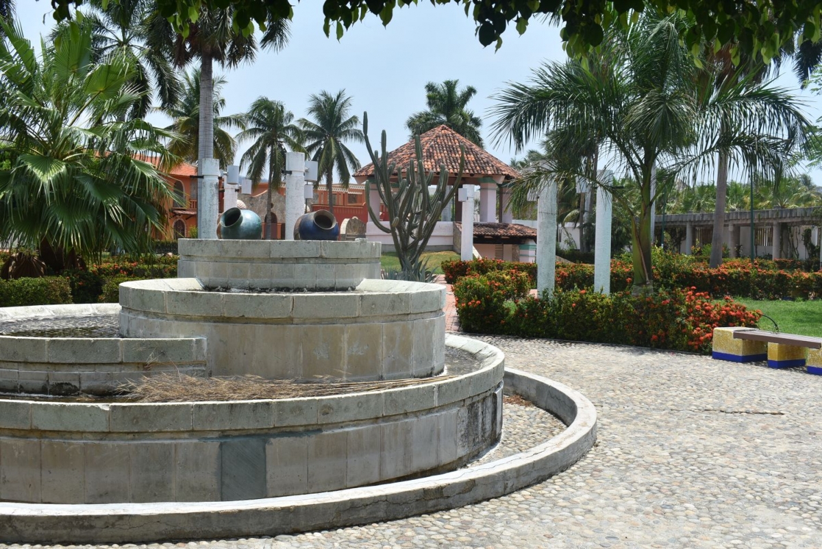 Terreno uso de suelo tur&iacute;stico hotelero a 300 metros de la playa, Bahia Chahue, en venta, Huatulco,