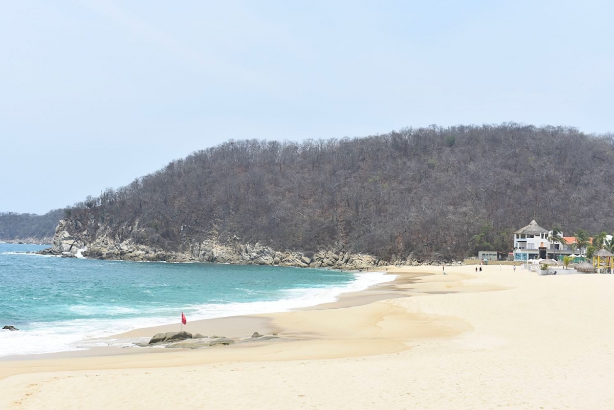 Terreno uso de suelo tur&iacute;stico hotelero a 300 metros de la playa, Bahia Chahue, en venta, Huatulco,