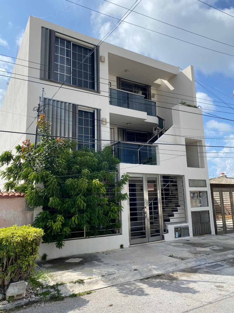 Building with 3 apartments for sale in Cozumel, Avenue 65. in INVIQROO neighborhood,