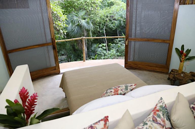 Hotel boutique en el bosque,  ecol&oacute;gico, 4 suites a la orilla de peque&ntilde;o rio, cerca