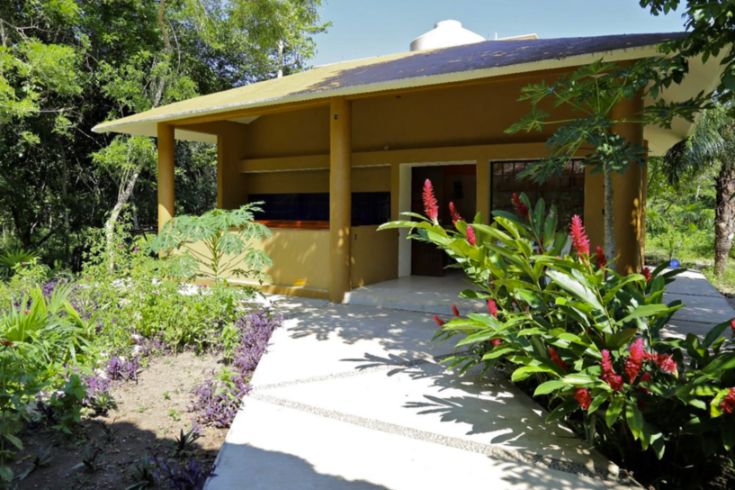 Hotel boutique en el bosque,  ecol&oacute;gico, 4 suites a la orilla de peque&ntilde;o rio, cerca