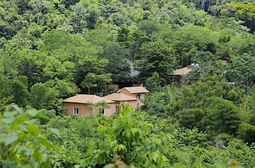 Hotel boutique en el bosque,  ecol&oacute;gico, 4 suites a la orilla de peque&ntilde;o rio, cerca