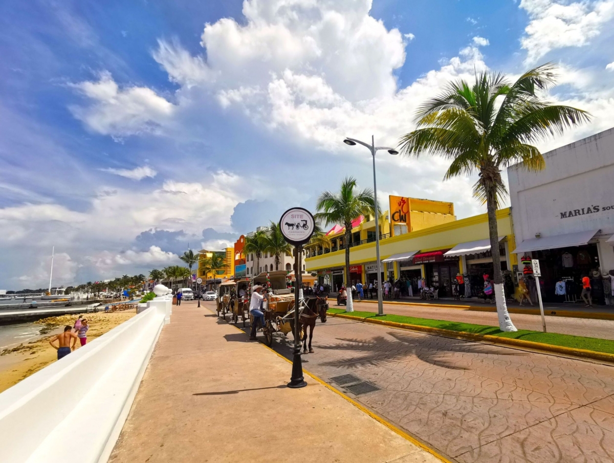 Terreno frente a la carretera, PRECIO REDUCIDO 1.4 hectareas en Zona Hotelera Sur, Cozumel en venta.