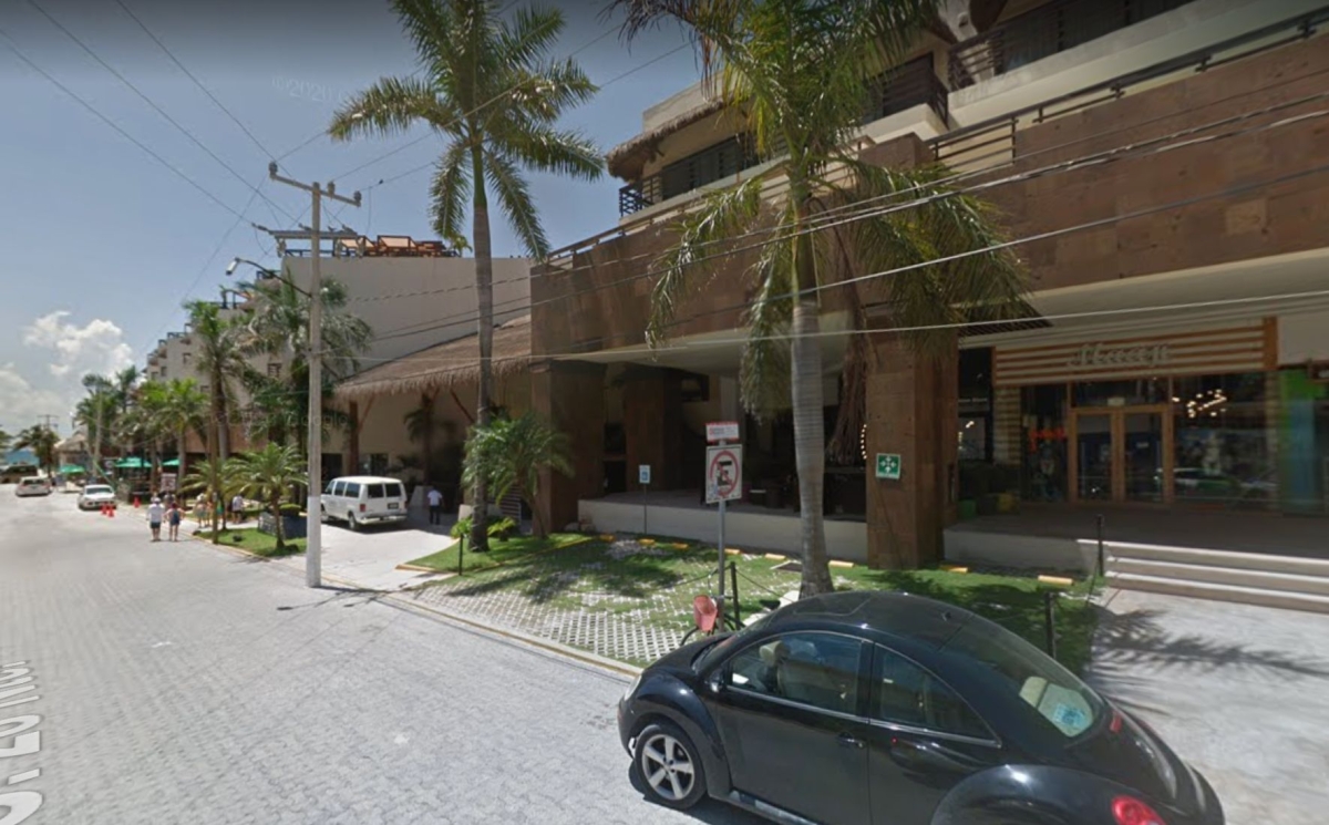Local comercial a pasos del mar en venta en Zona Playa Mamita&rsquo;s en Playa del Carmen.