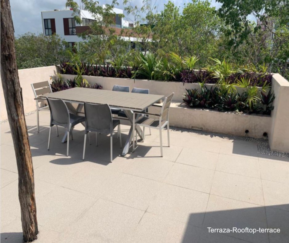 Edificio en esquina, uso de suelo mixto, con restaurante (patente para alcohol) y 3 departamentos, e