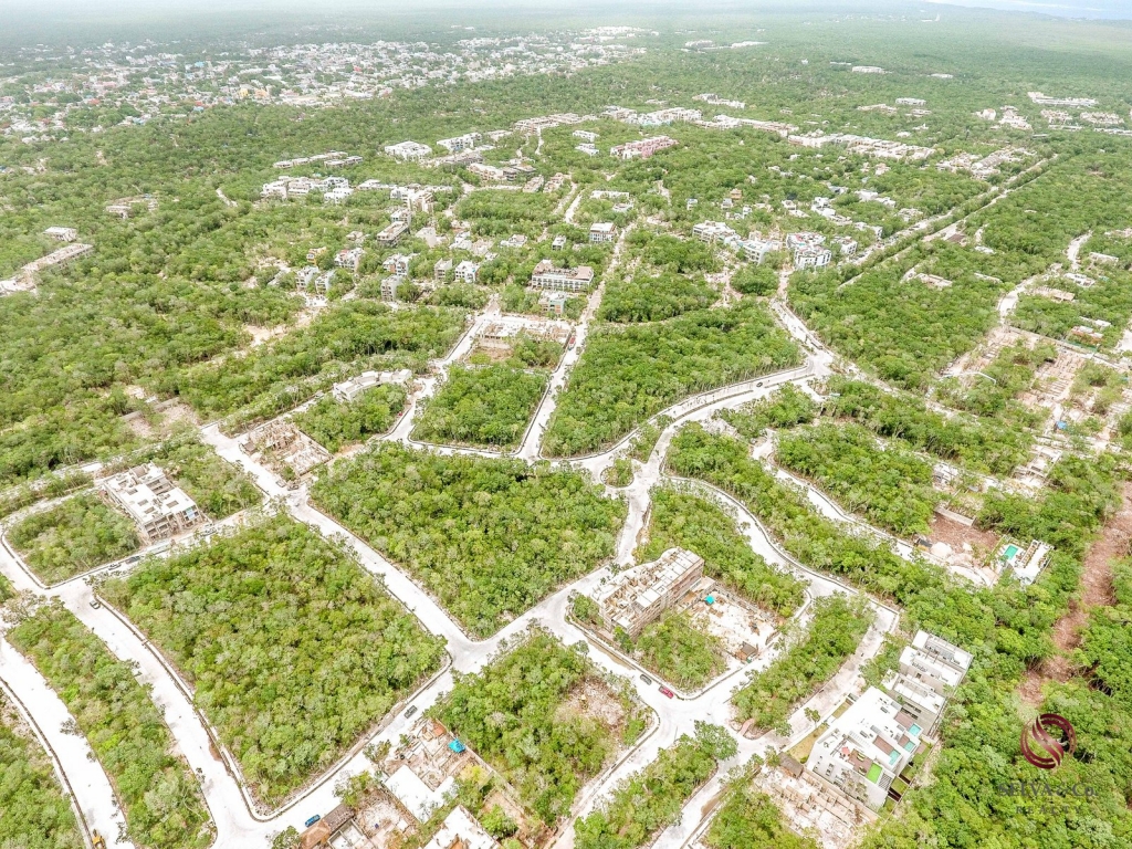 Terreno multifamiliar para desarrollo en Aldea Zama