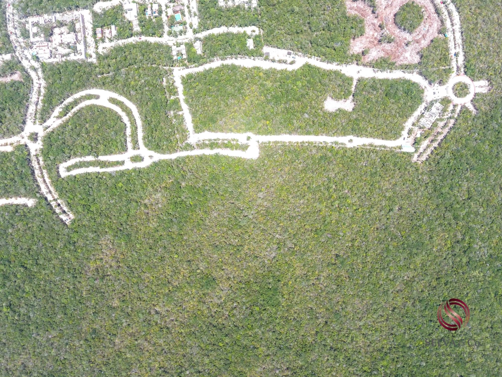 Terreno multifamiliar para desarrollo en Aldea Zama