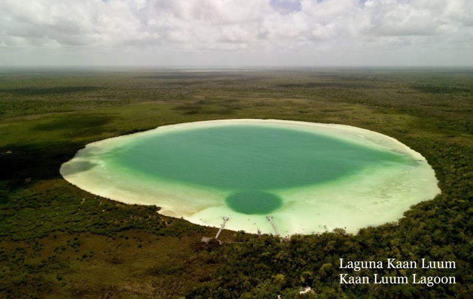 Terreno con uso de suelo mixto (comercial y residencial), luz subterr&aacute;nea, calle pavimentada, cerca