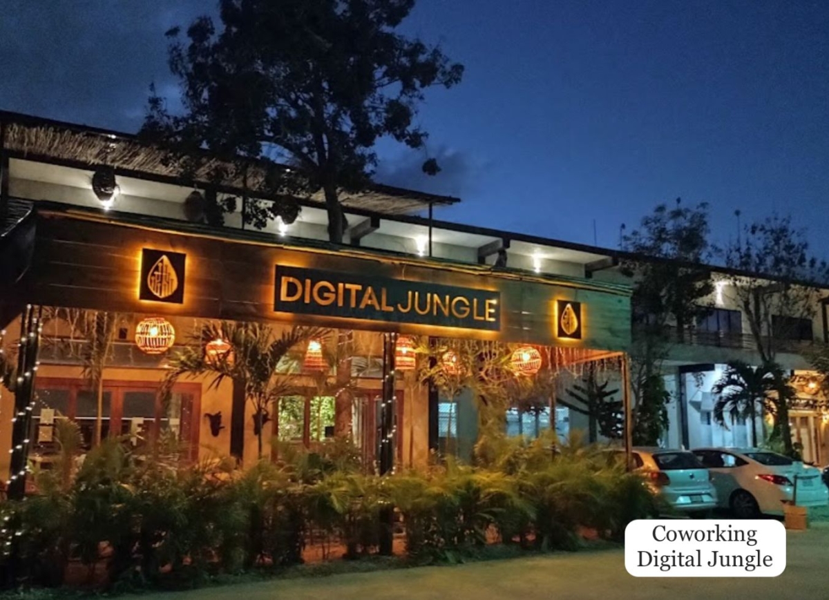 Terreno con uso de suelo mixto (comercial y residencial), luz subterr&aacute;nea, calle pavimentada, cerca