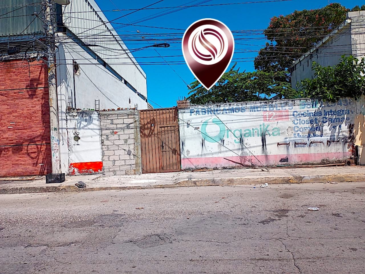 Terreno uso de suelo comercial y residencial, Colonia Colosio, en venta Playa del Carmen.