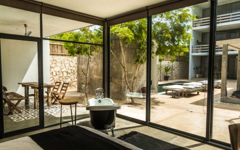 Edificio de 6 departamentos, 12 habitaciones, en pre-construccion, venta Tulum. 4,6 km de la zona ho