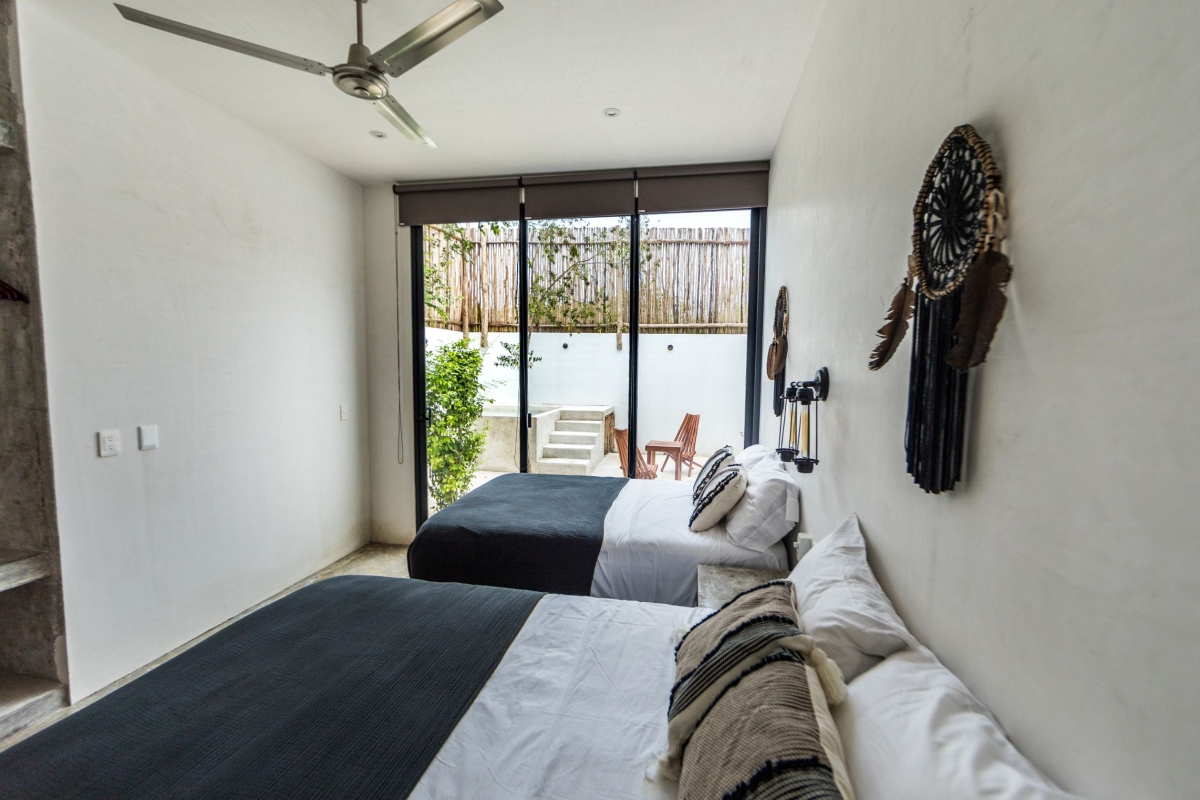 Edificio de 6 departamentos, 12 habitaciones, en pre-construccion, venta Tulum. 4,6 km de la zona ho