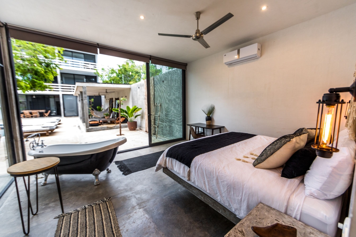 Edificio de 6 departamentos, 12 habitaciones, en pre-construccion, venta Tulum. 4,6 km de la zona ho