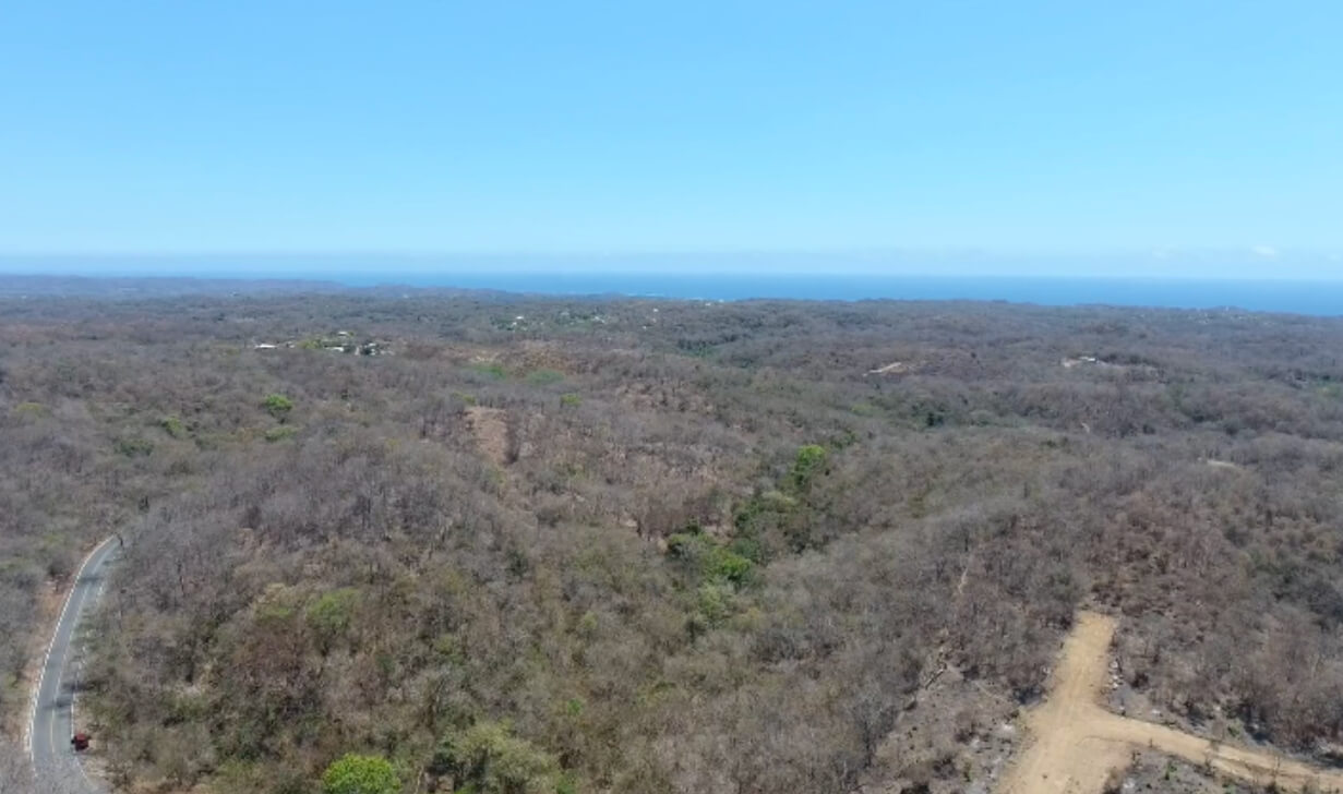 Terreno para desarrollador a 9 minutos de Playa Cuatunalco, 15 minutos del Aeropuerto de Huatulco.