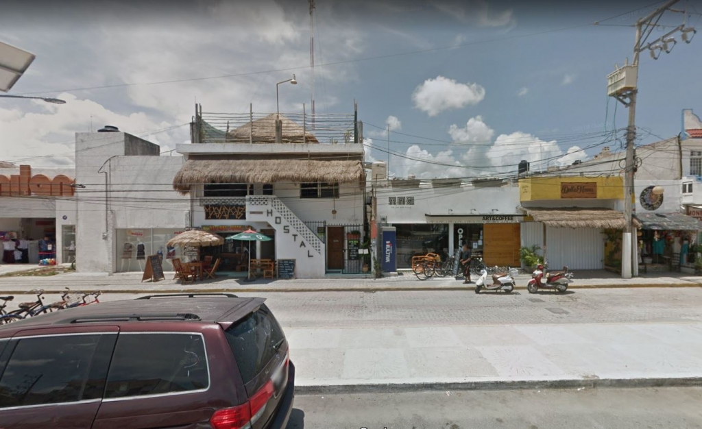 Lote Comercial dentro de la ciudad de Tulum, sobre la Carretera Tulum Oriente.