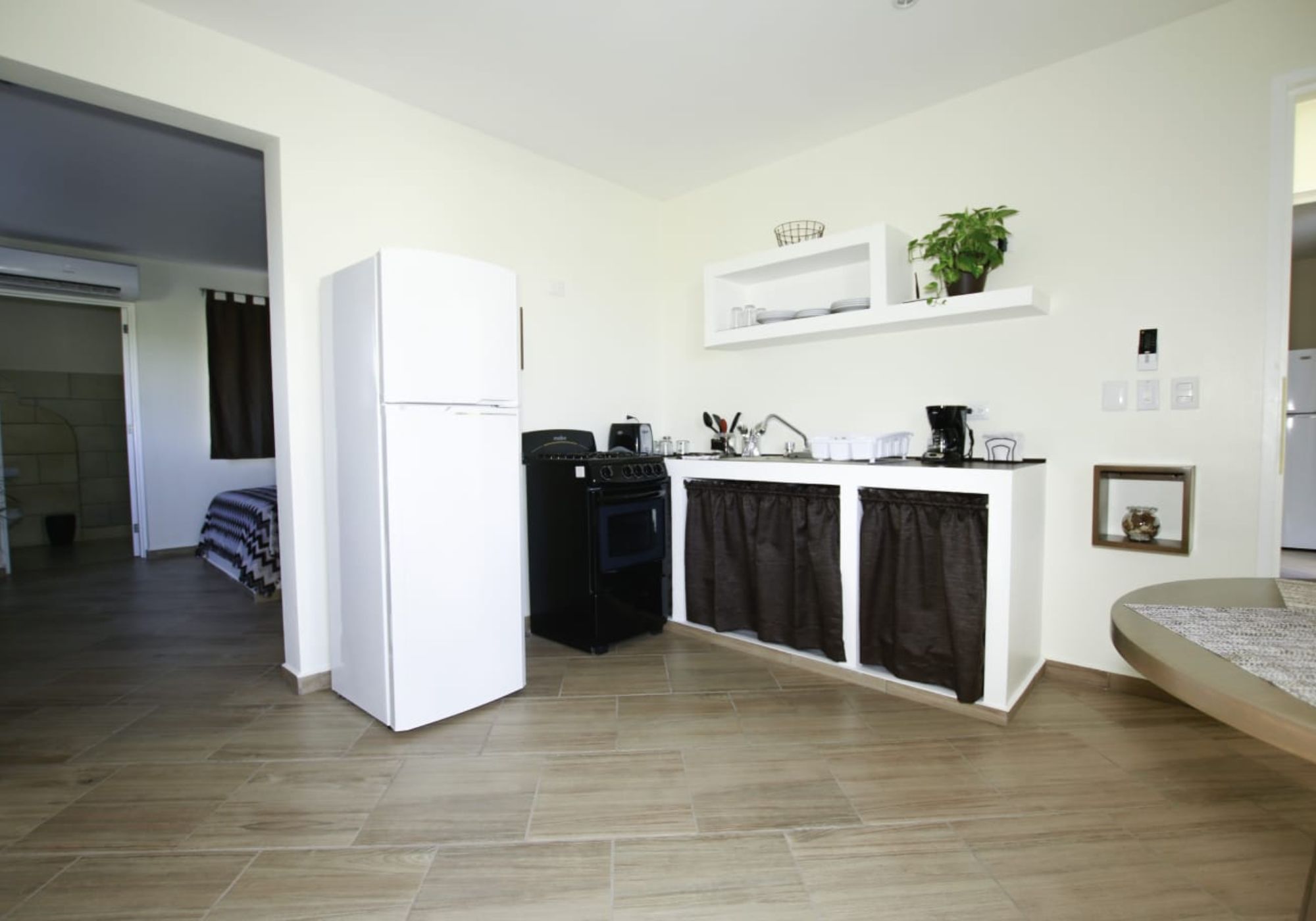 Hotel en operaci&oacute;n, a unos minutos de la playa, en venta Playa del Carmen.