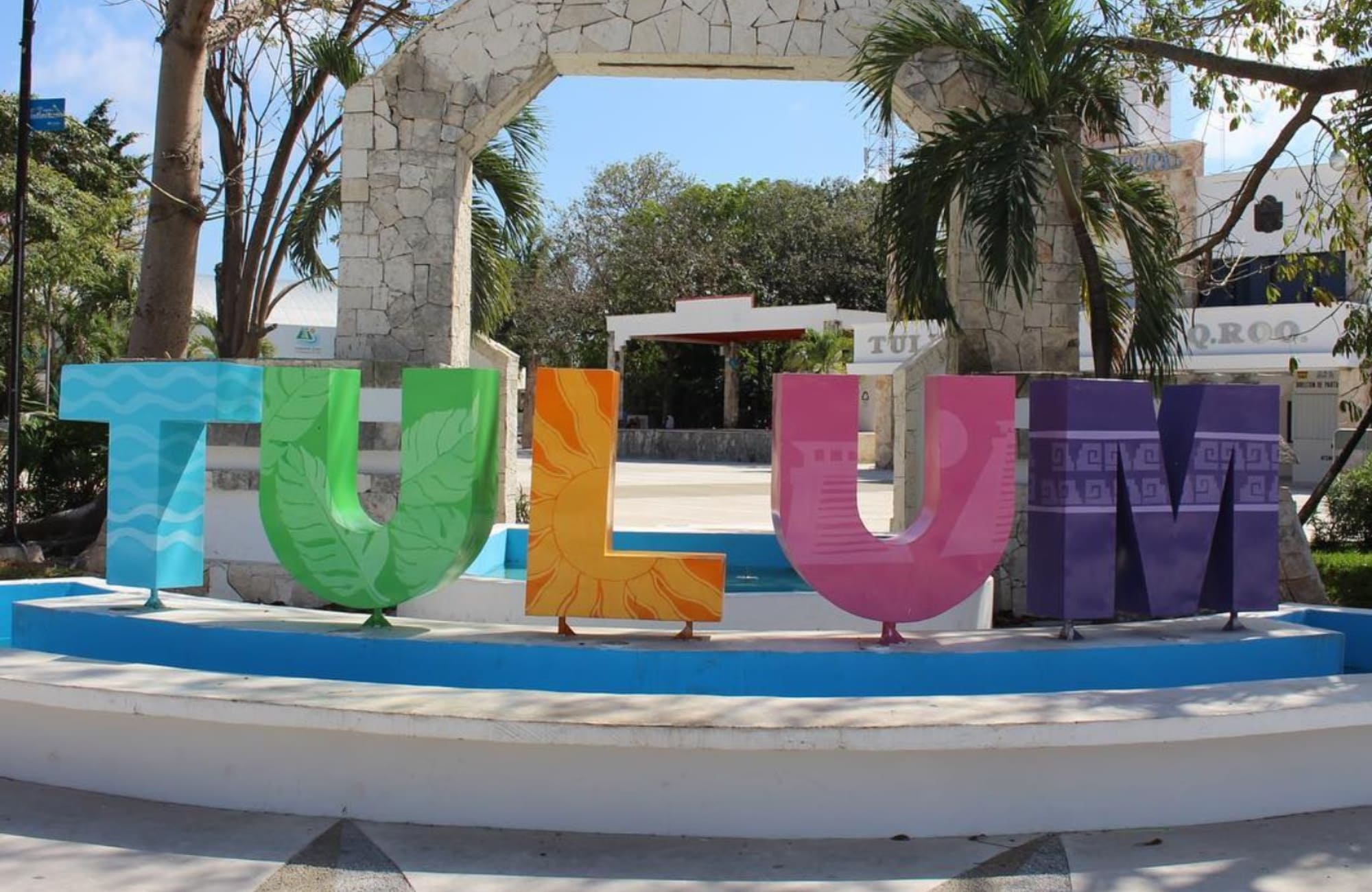 Venta de lote multifamiliar en Region 8 de 1,250 m2, cerca de la playa, Tulum.