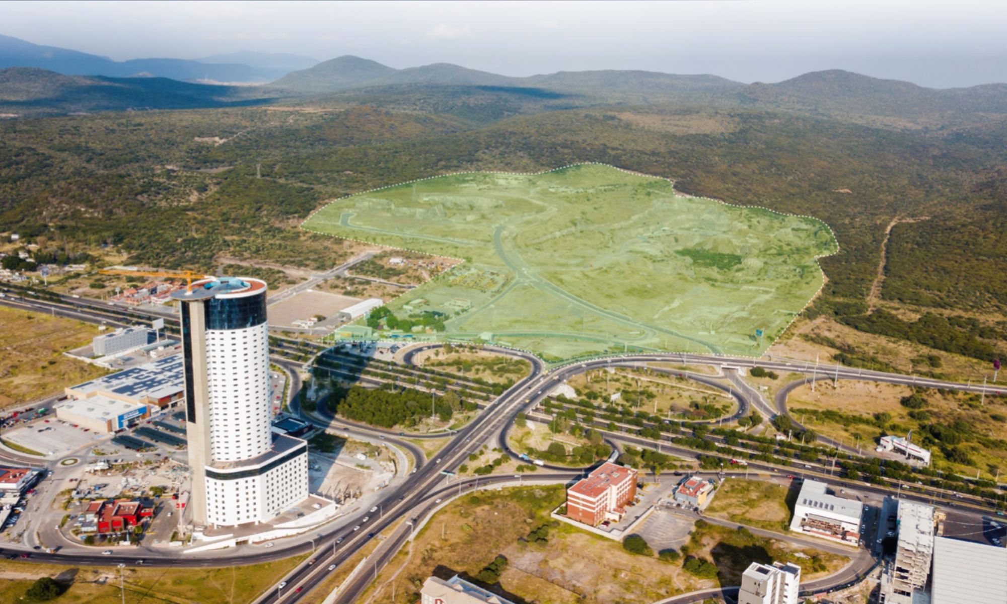 Lote para uso comercial de 3,460 m2 , en venta, Juriquilla, Quer&eacute;taro.