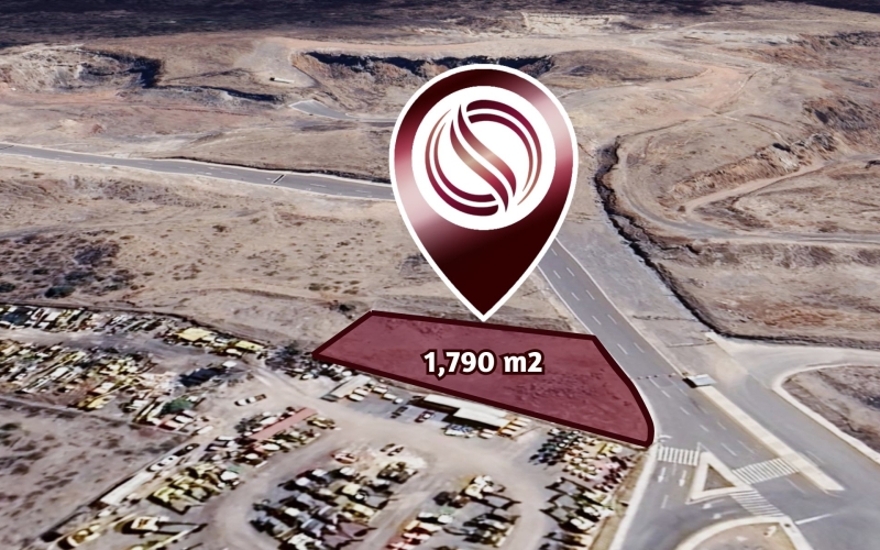 Macrolote uso mixto de 1,790 m2 en venta, en la entrada de Juriquilla.