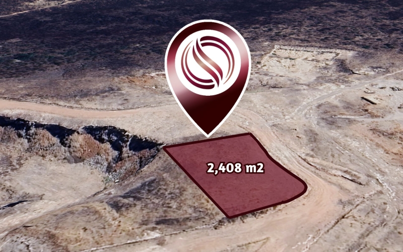 Macrolote uso mixto de 2,408 m2 en venta, en la entrada de Juriquilla.