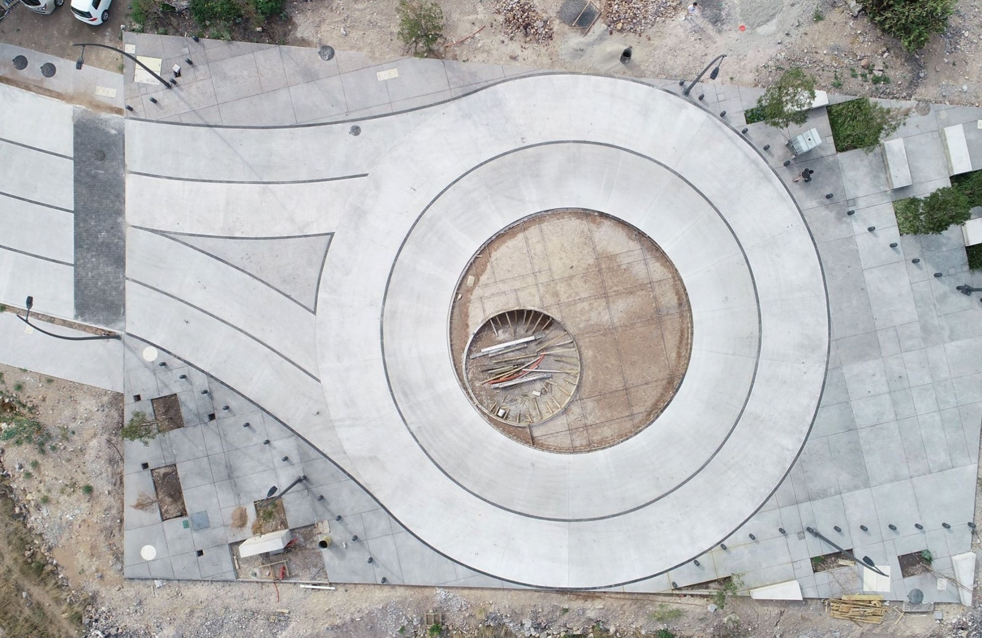 Macrolote comercial de 1,763 m2 sobre avenida, en preventa Quer&eacute;taro.