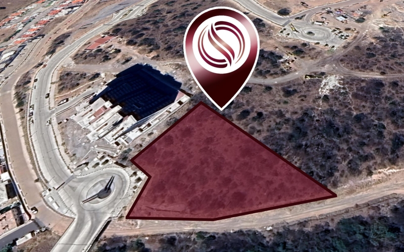 Macrolote mixto de 5,327 m2 en desarrollo urbano vertical, venta Quer&eacute;taro.