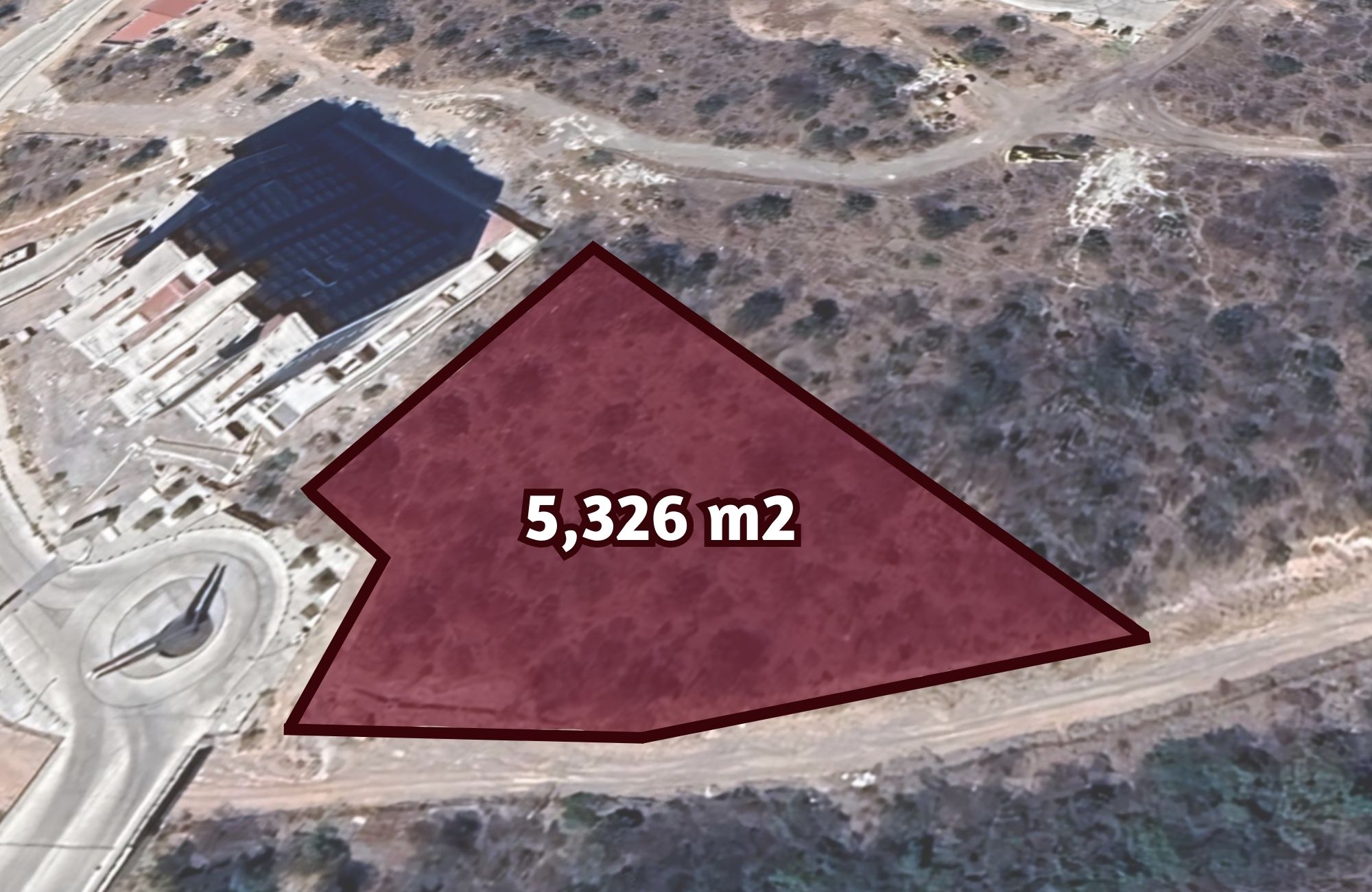 Macrolote mixto de 3,829 m2 en desarrollo urbano vertical, venta Quer&eacute;taro.