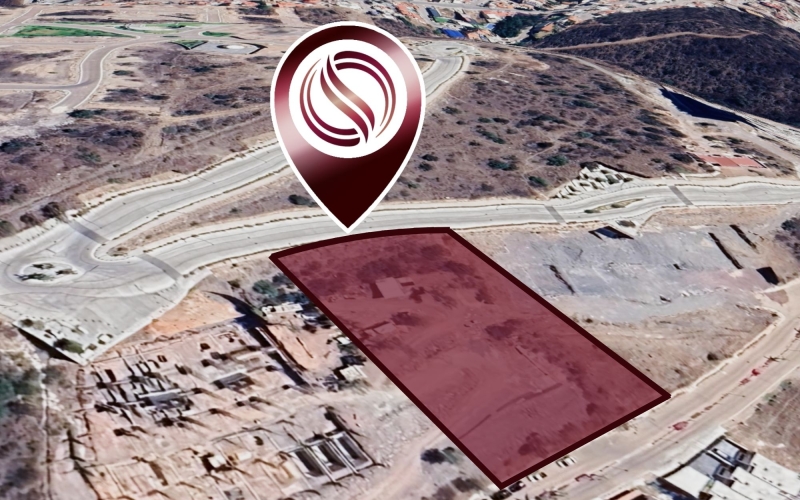 Macrolote mixto de 5,802 m2 en desarrollo urbano vertical, venta Quer&eacute;taro.