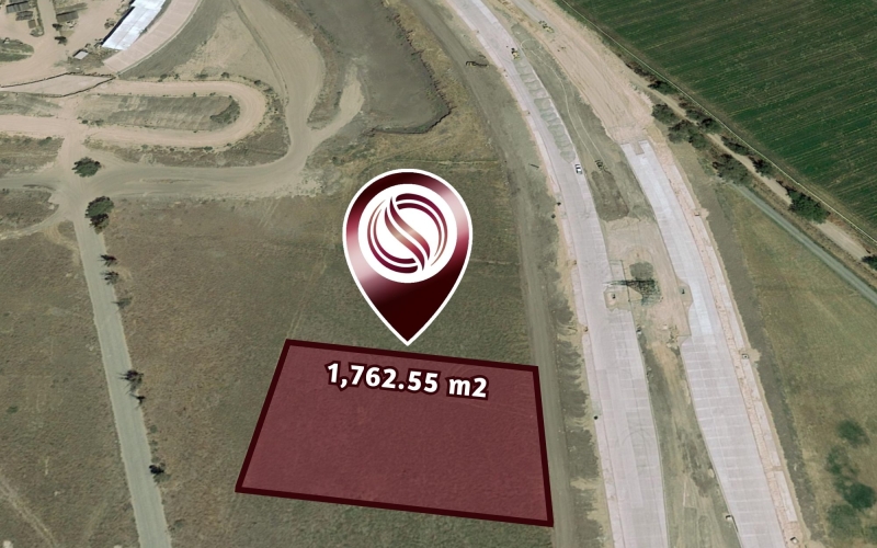 Macrolote comercial de 1,763 m2 sobre avenida, en preventa Quer&eacute;taro.