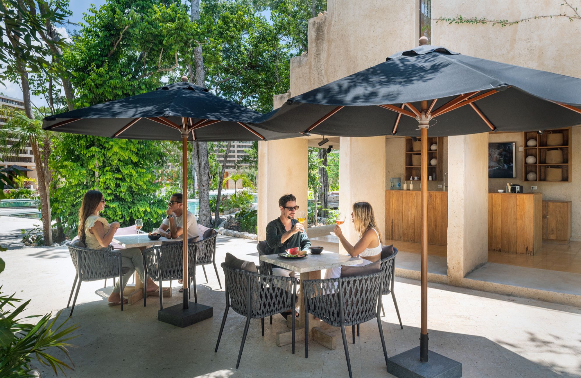 Macrolote multifamiliar de 1,575 m2, en residencial privado, en venta Tulum.