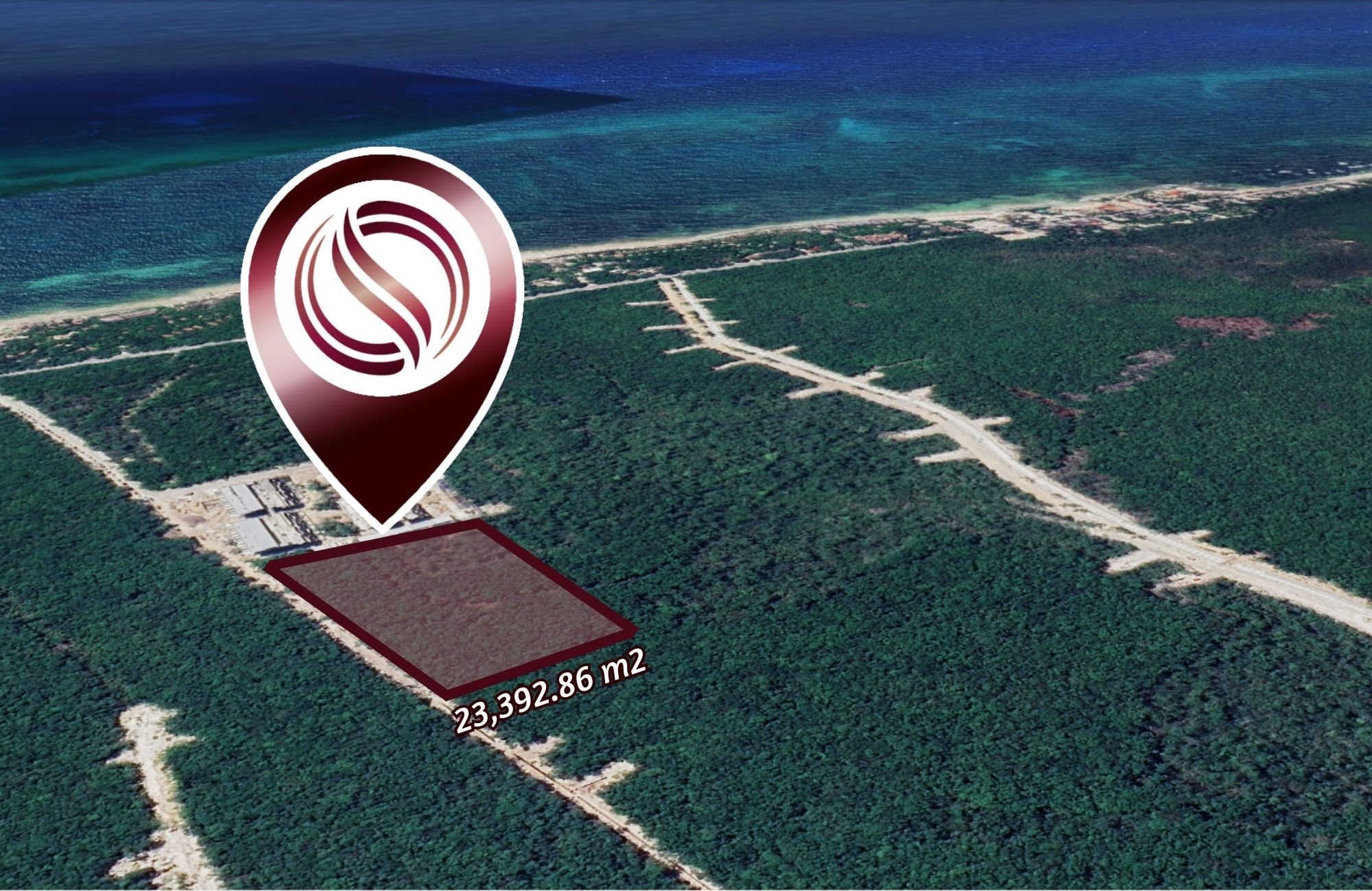 Terreno multifamiliar de 18,340 m2 a minutos del mar, en venta Aldea Zama Tulum.
