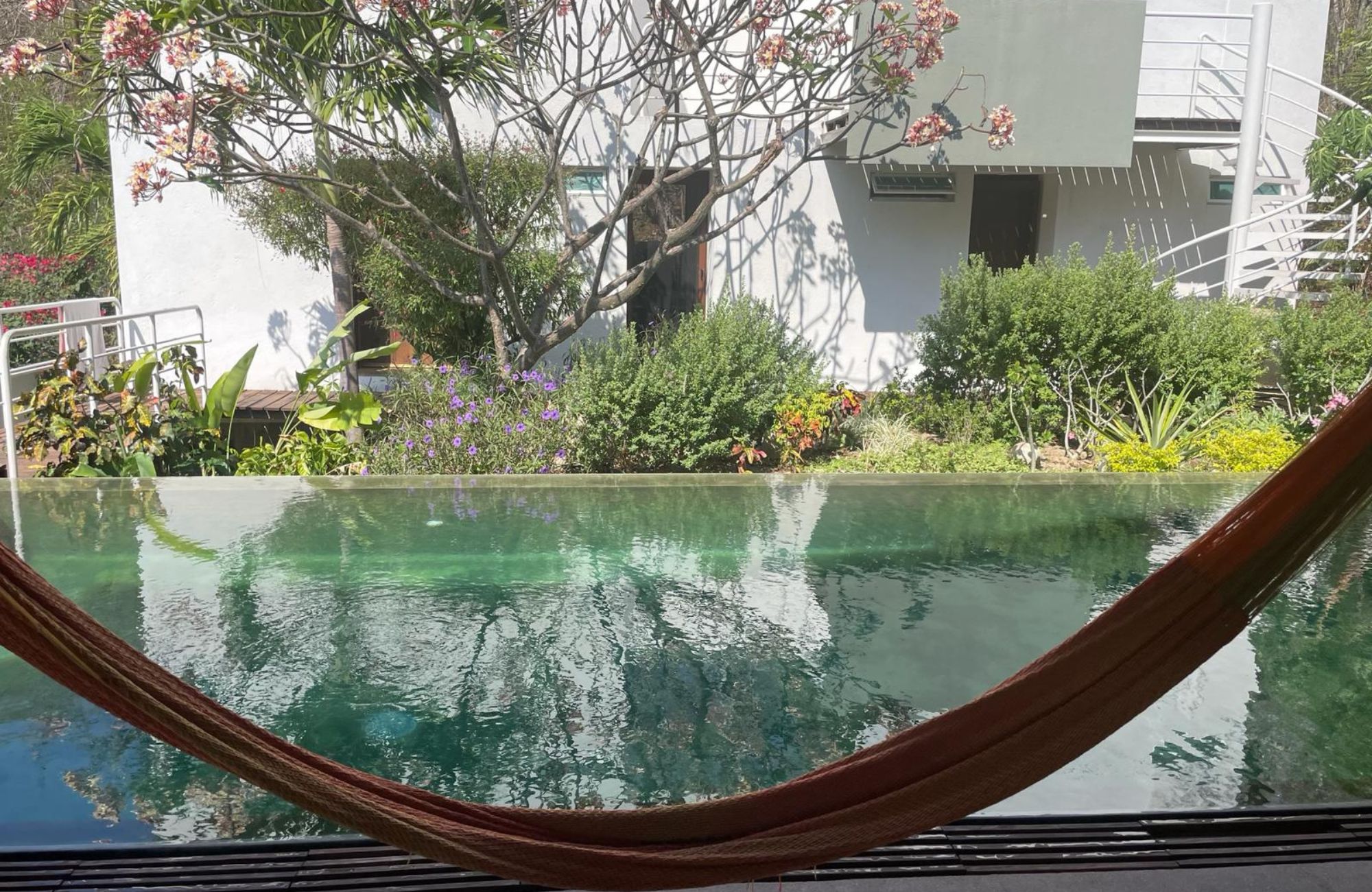 Boutique hotel with 6 bedrooms and private pool, for sale in Sector O, Huatulco.