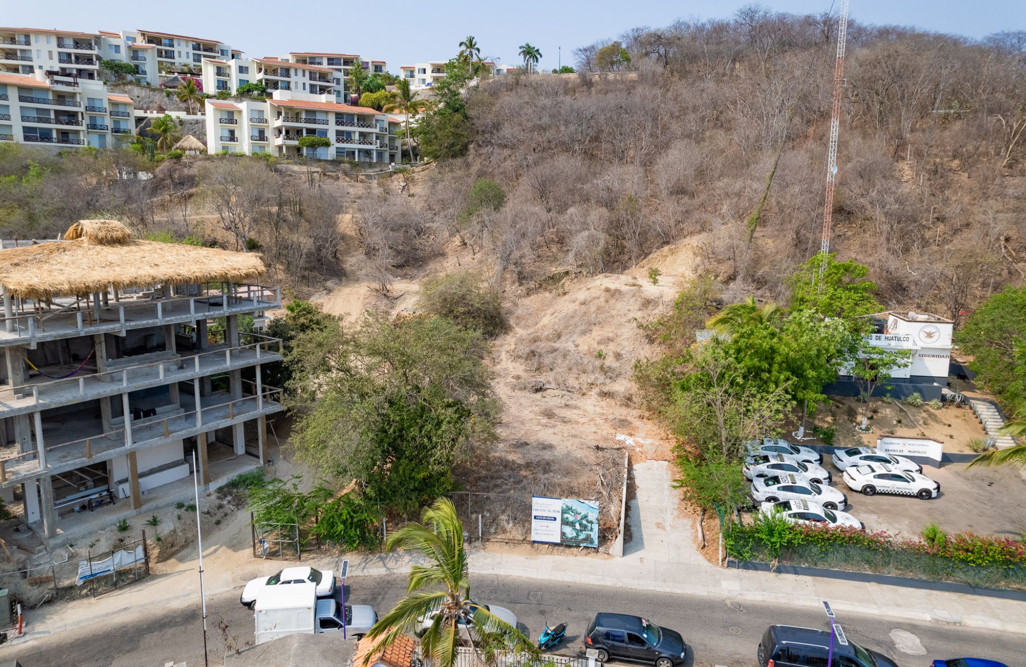 Terreno hotelero con vista al mar, cerca de la playa y la marina, en venta Huatulco.
