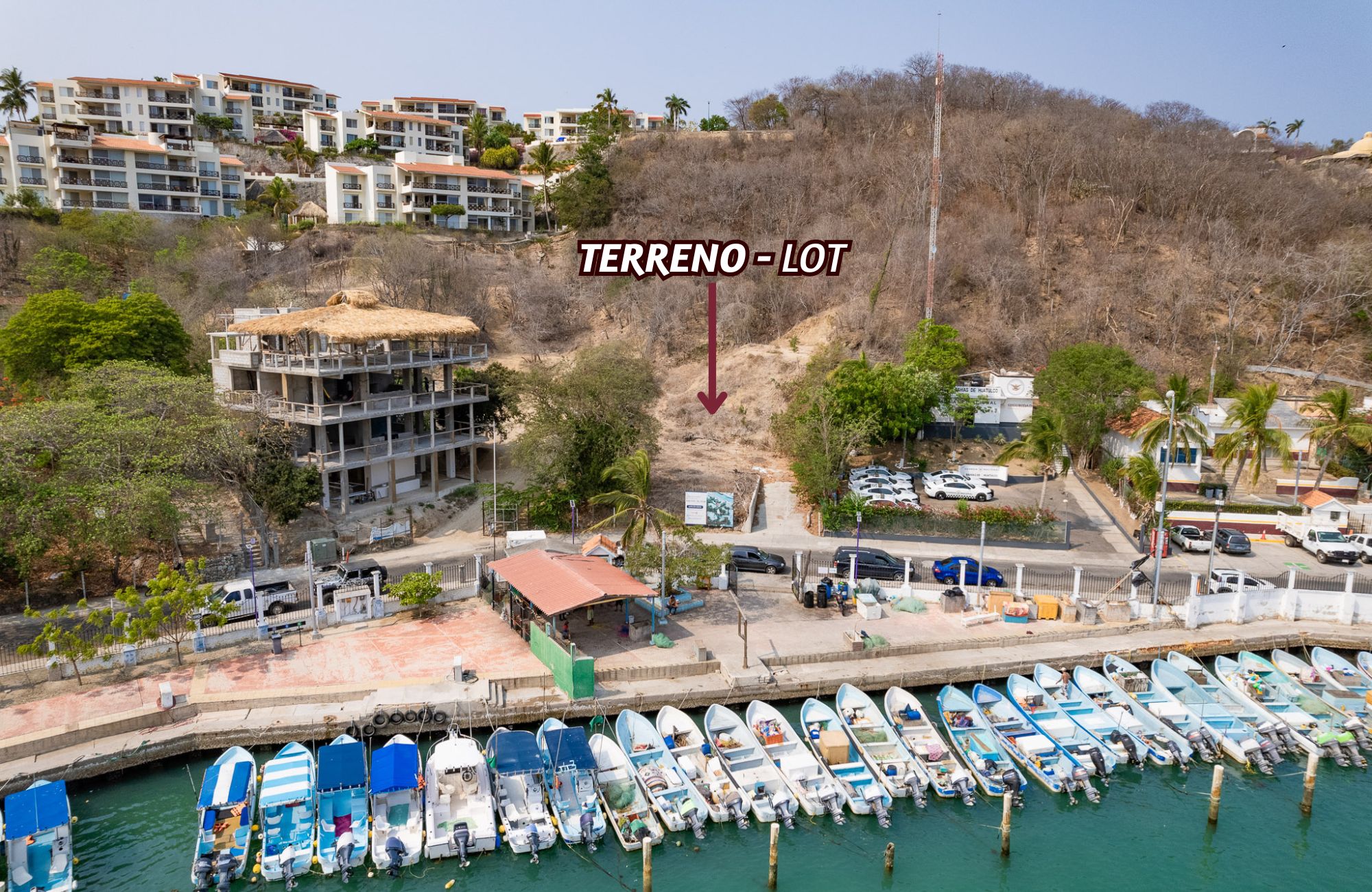 Terreno hotelero con vista al mar, cerca de la playa y la marina, en venta Huatulco.