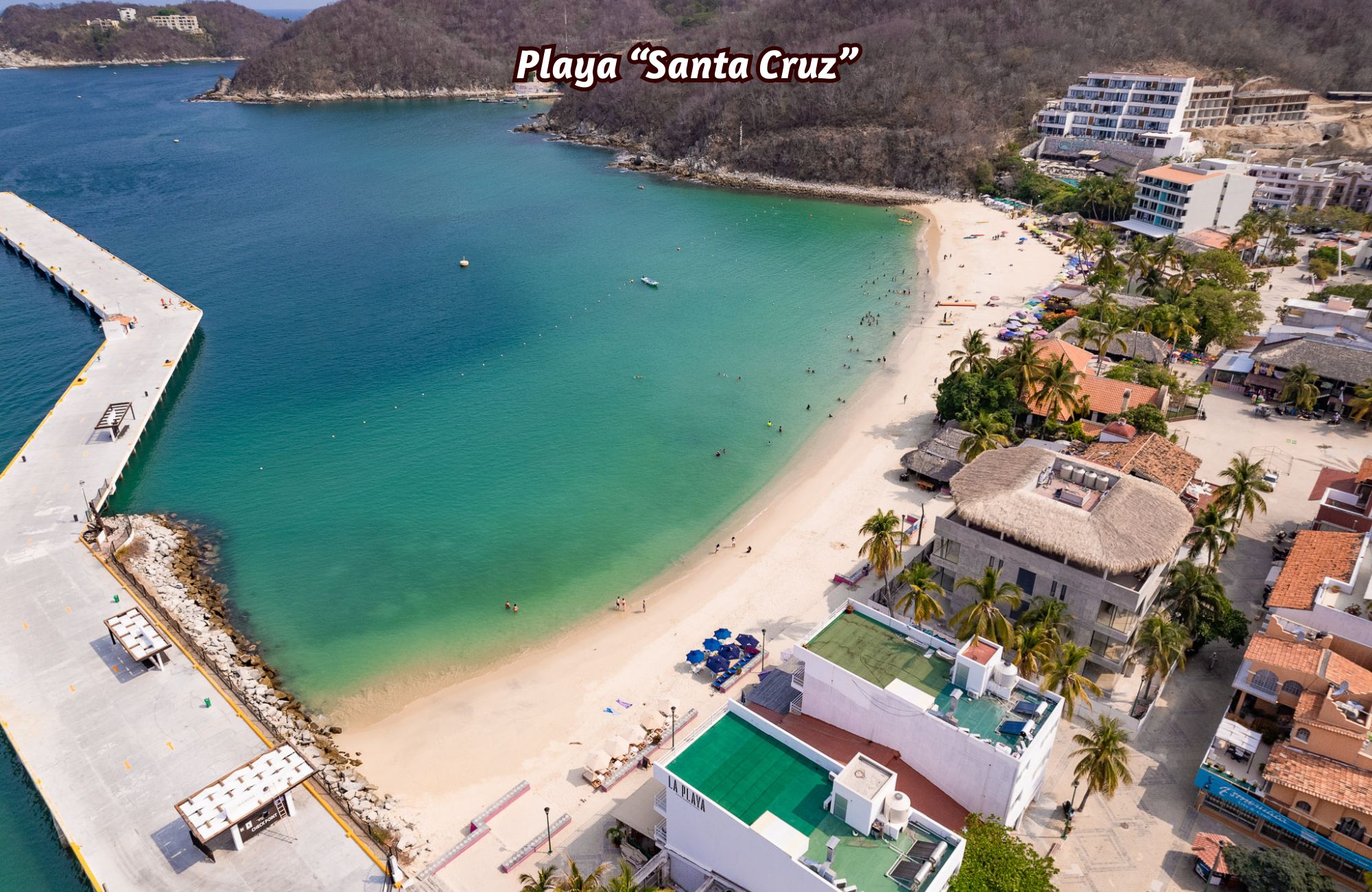 Terreno hotelero con vista al mar, cerca de la playa y la marina, en venta Huatulco.