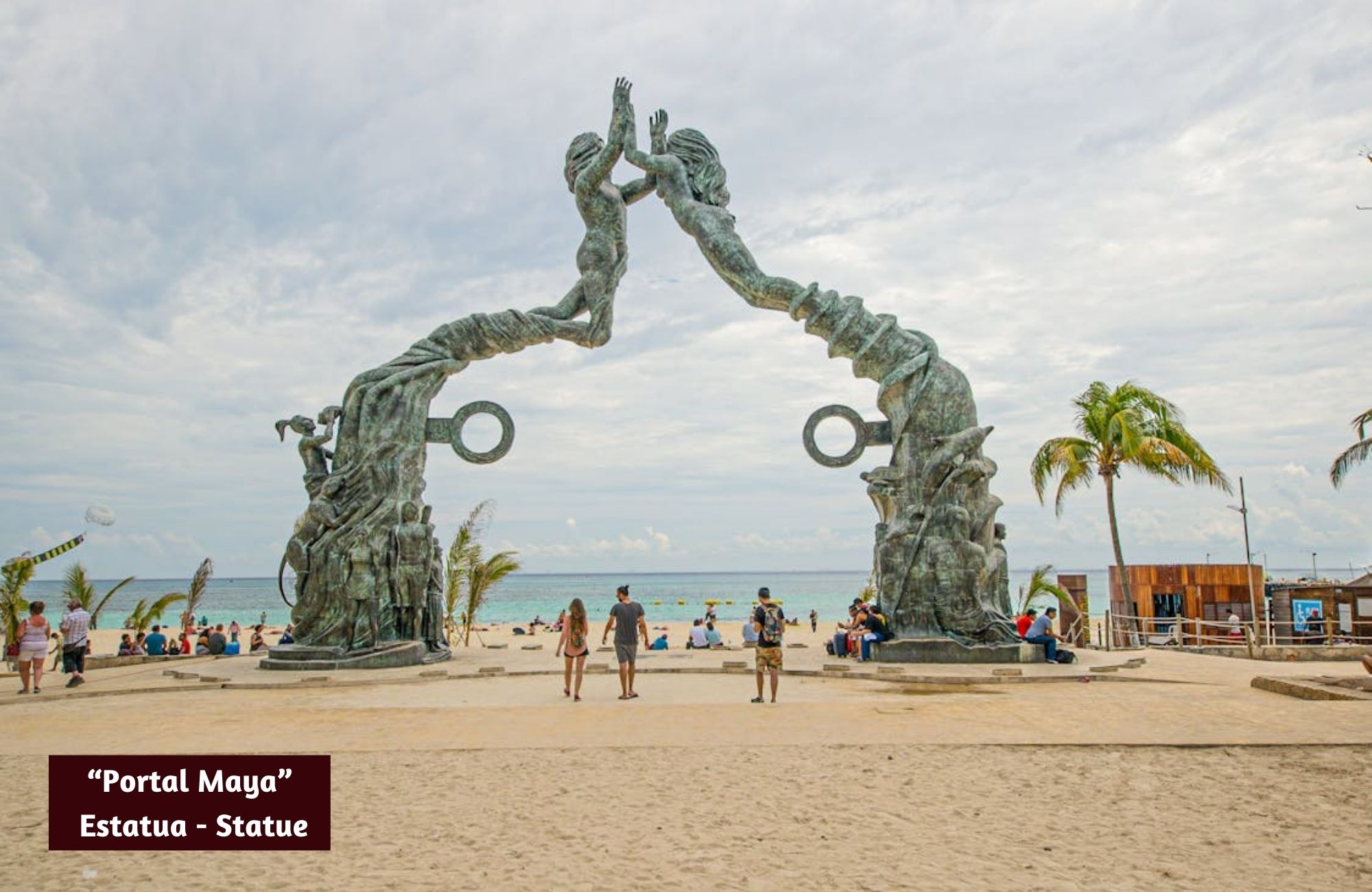 Terreno de uso mixto, en venta Paseo del Sisal, Playa del Carmen.