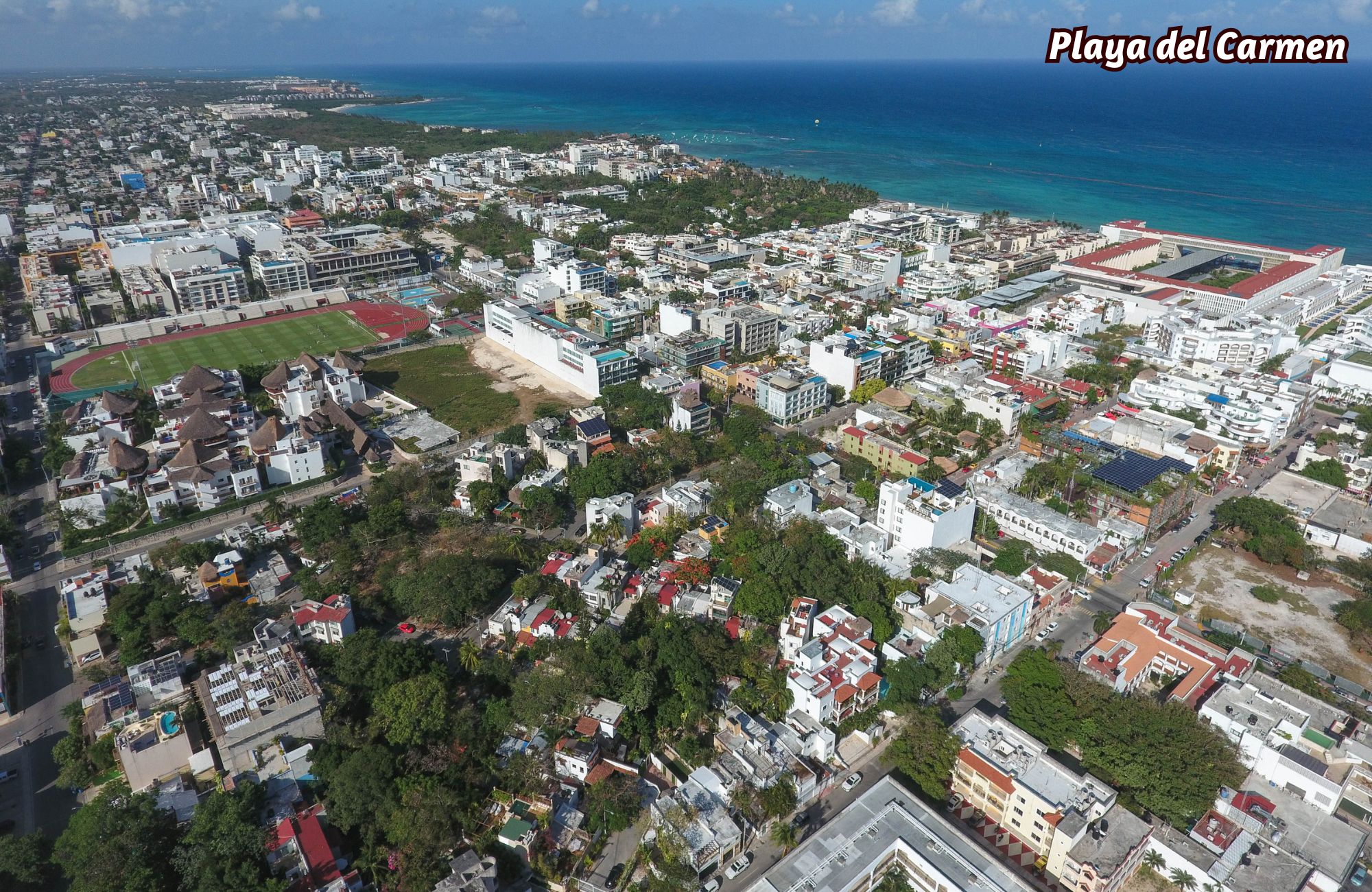 Terreno de uso mixto, en venta Paseo del Sisal, Playa del Carmen.