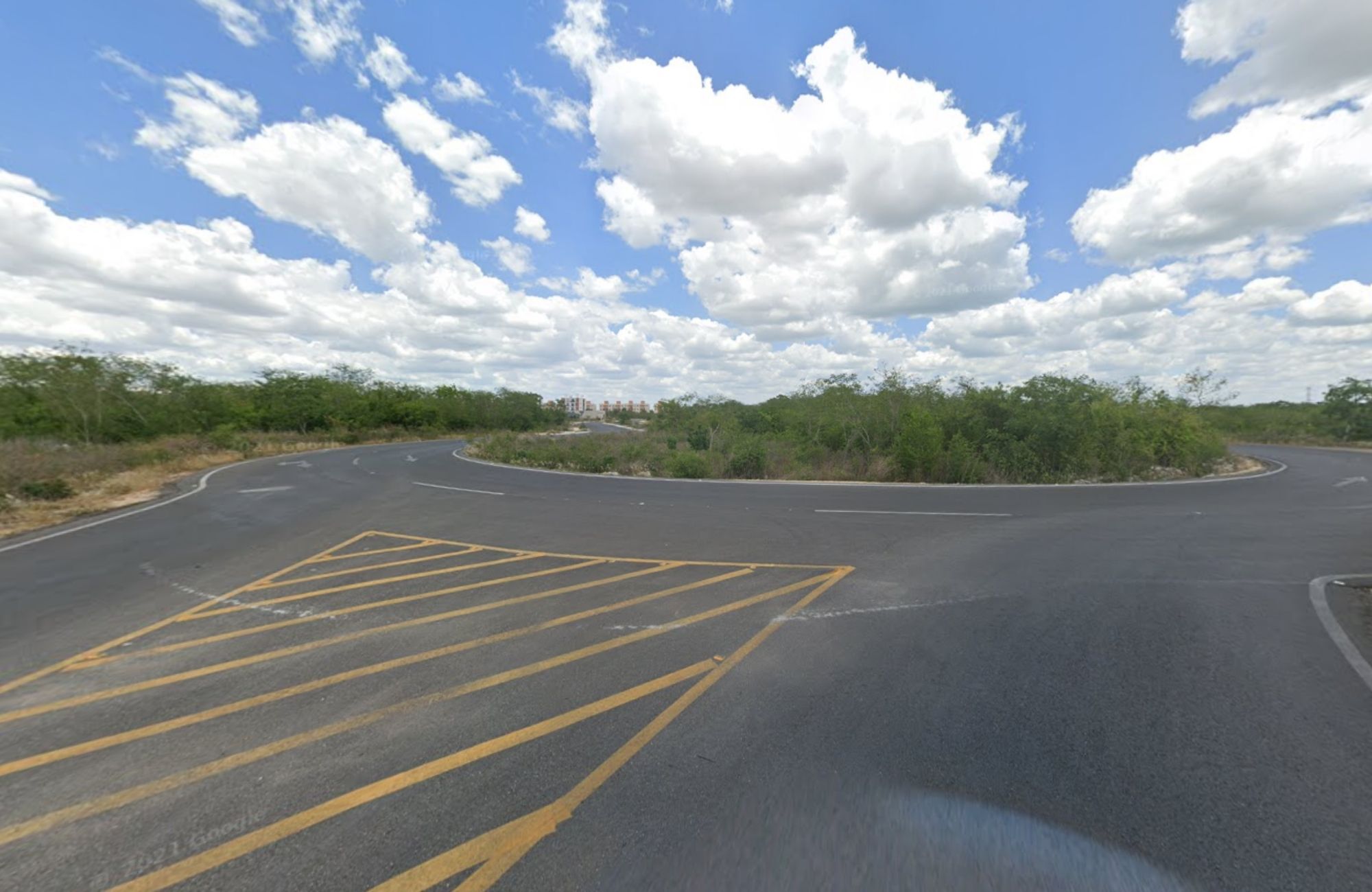 Terreno de 44,565 m2 en venta para uso comercial, al sur de M&eacute;rida.