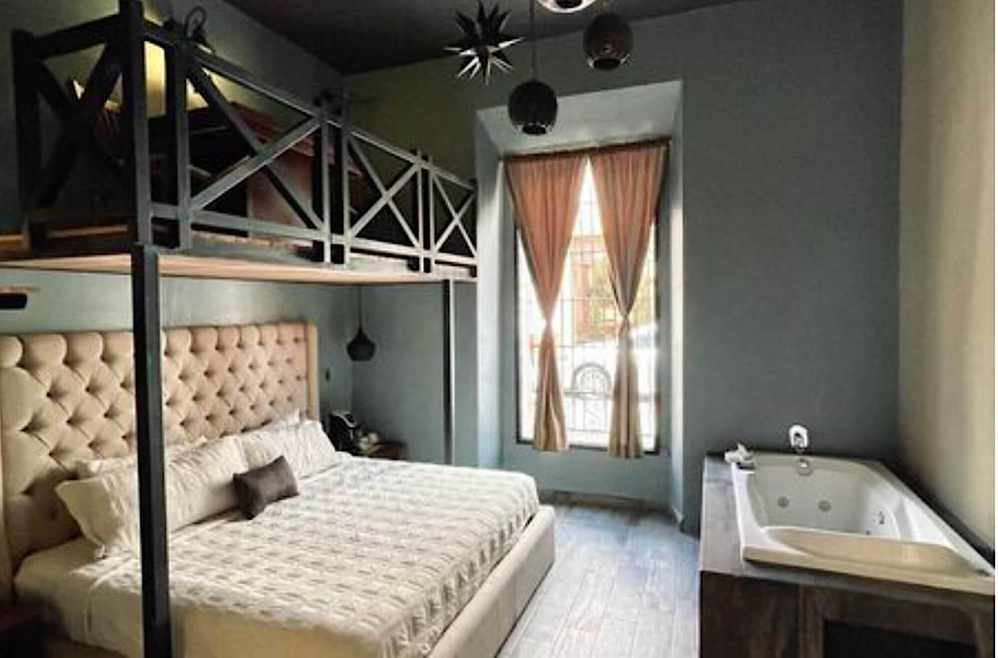 Exclusivo Hotel Boutique con terraza, en venta en el Coraz&oacute;n de Quer&eacute;taro