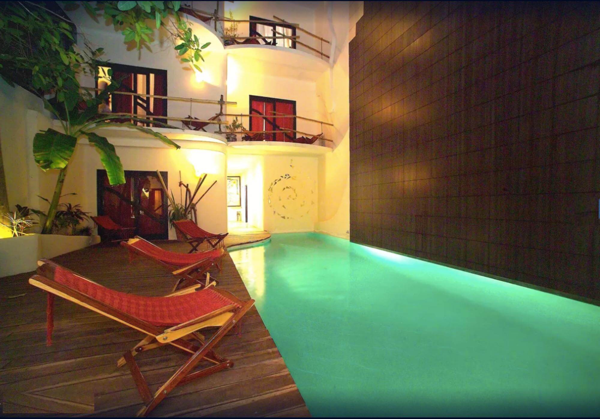 Encantador Hotel Boutique con alberca en Venta, Zona Centro, Playa del Carmen.