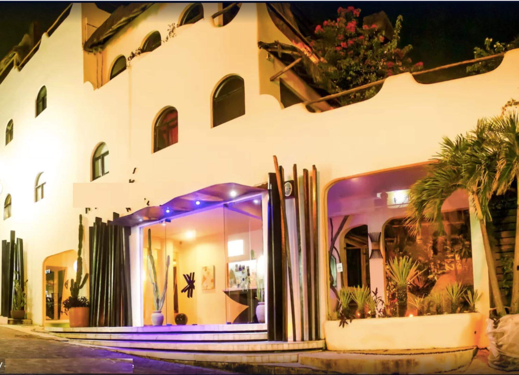 Encantador Hotel Boutique con alberca en Venta, Zona Centro, Playa del Carmen.