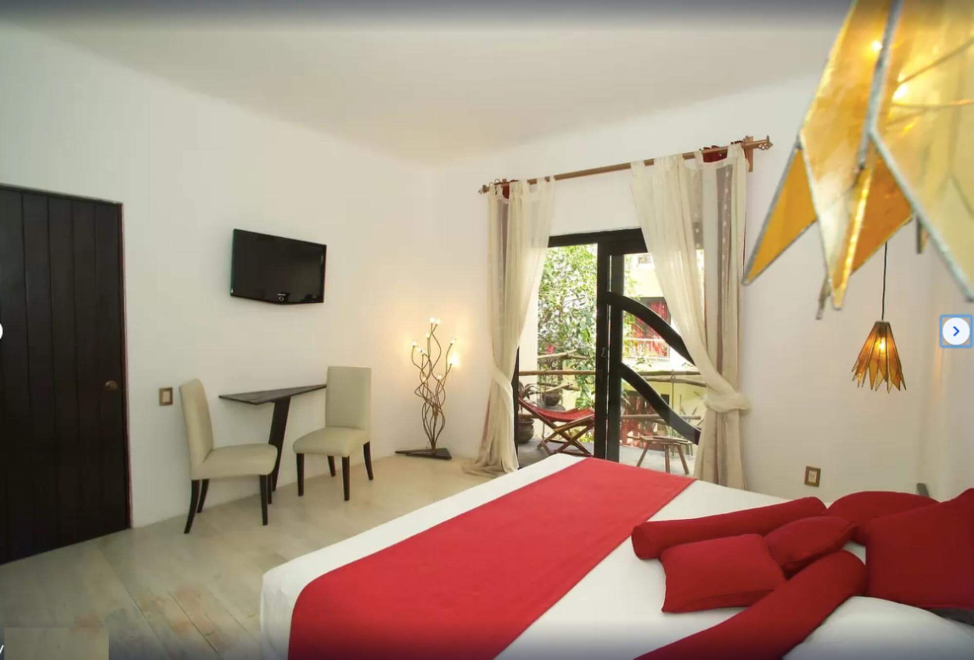 Encantador Hotel Boutique con alberca en Venta, Zona Centro, Playa del Carmen.