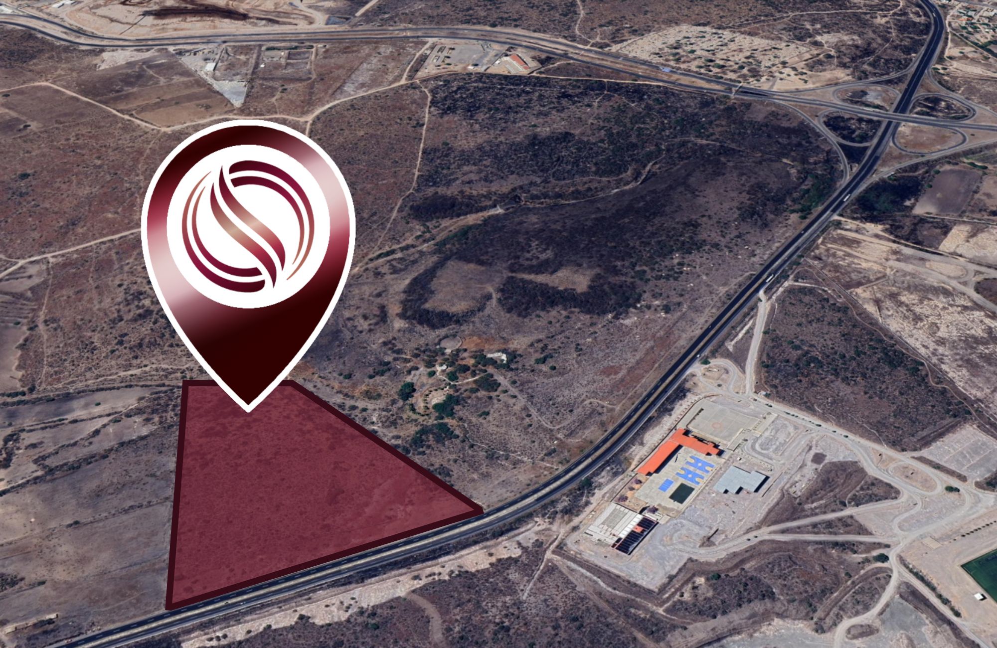 Mixed-use macro lot of 4,787 m2 in a commercial area for sale in Quer&eacute;taro.