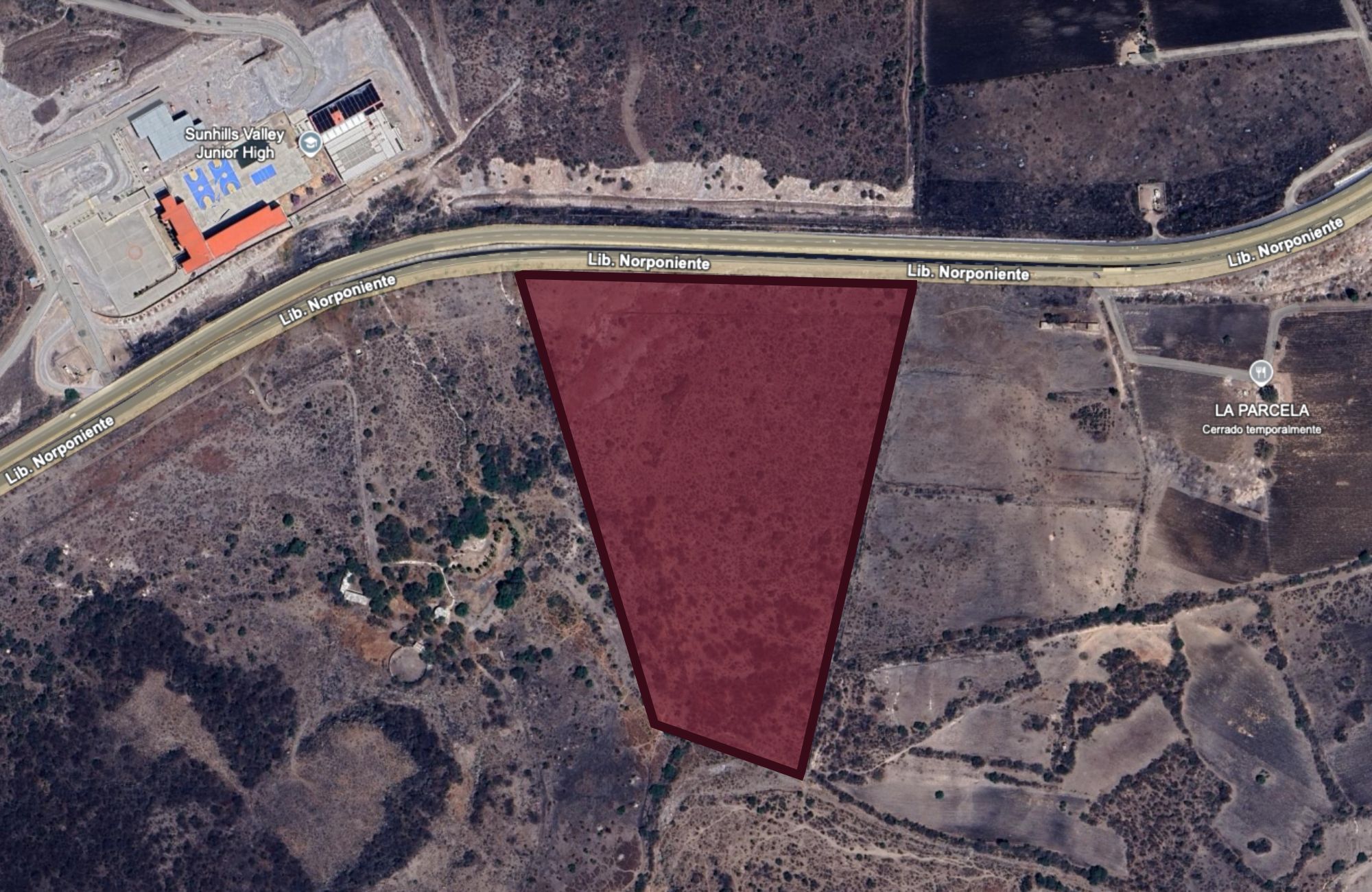 Mixed-use macro lot of 4,787 m2 in a commercial area for sale in Quer&eacute;taro.
