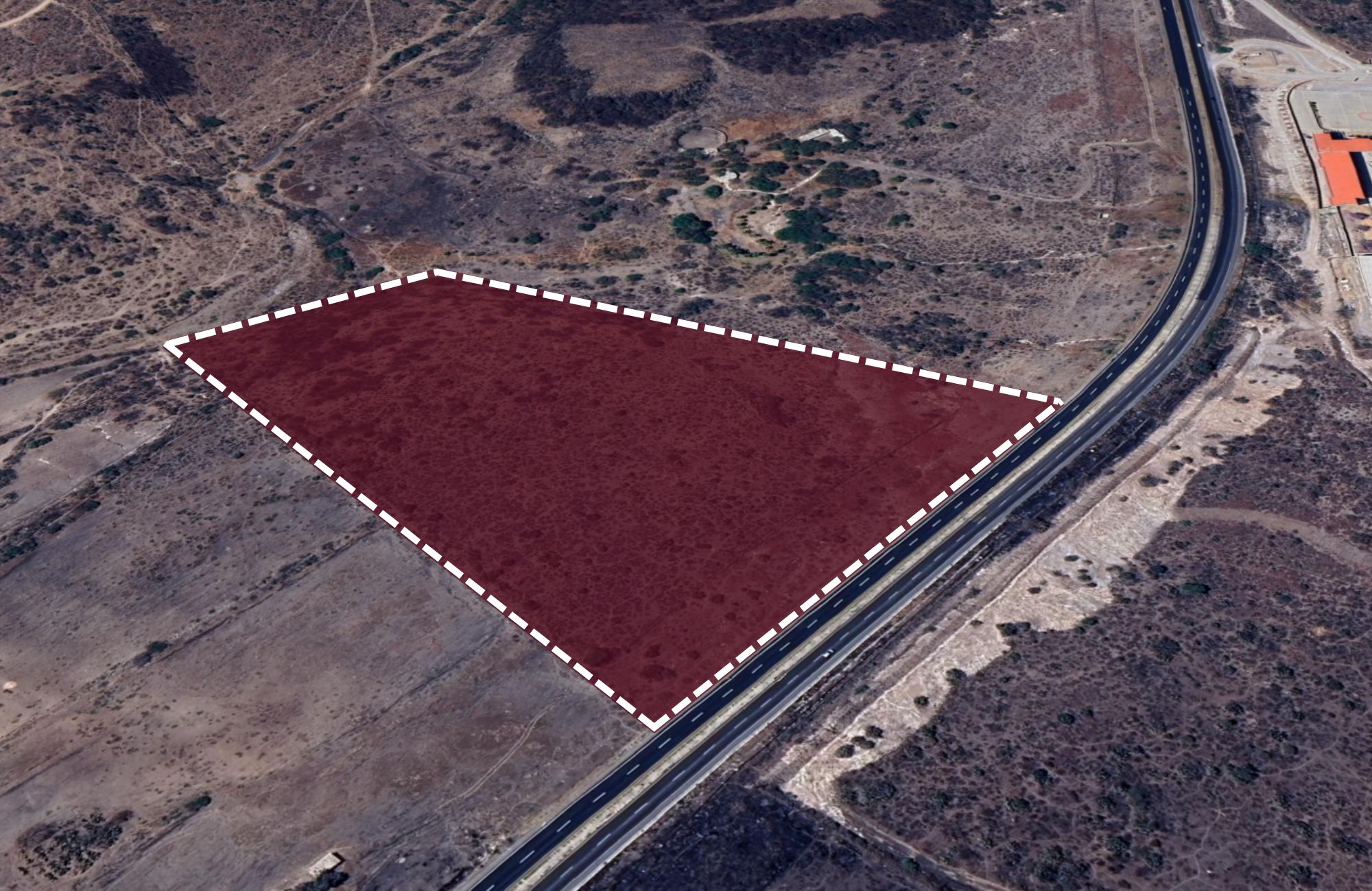 Mixed-use macro lot of 4,787 m2 in a commercial area for sale in Quer&eacute;taro.